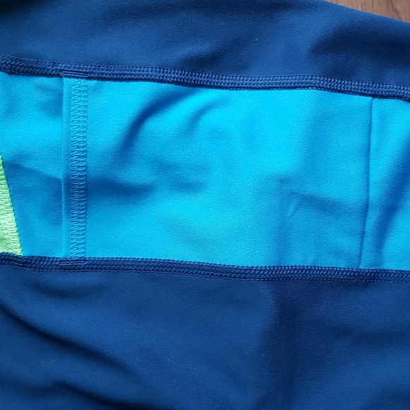 Under Armour Heat Gear Cropped Athletic Pants Girl's Youth Size Large - Picture 11 of 13